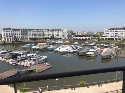 Studios de la Bahia .